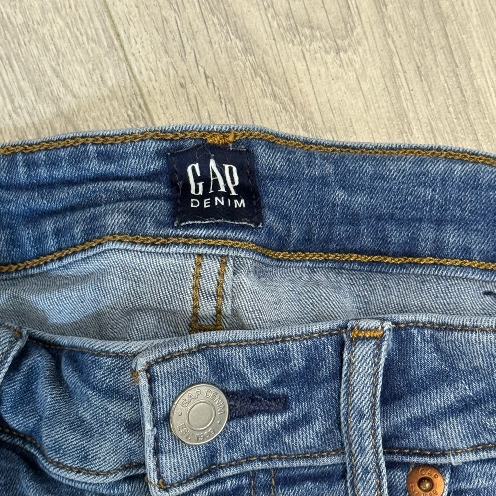 GAP Curvy True Skinny Jeans with Distressed Knee 31R - Picture 5 of 9